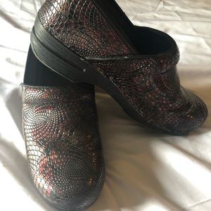 Dansko Crocodile UNIQUE Nurse shoes size 41